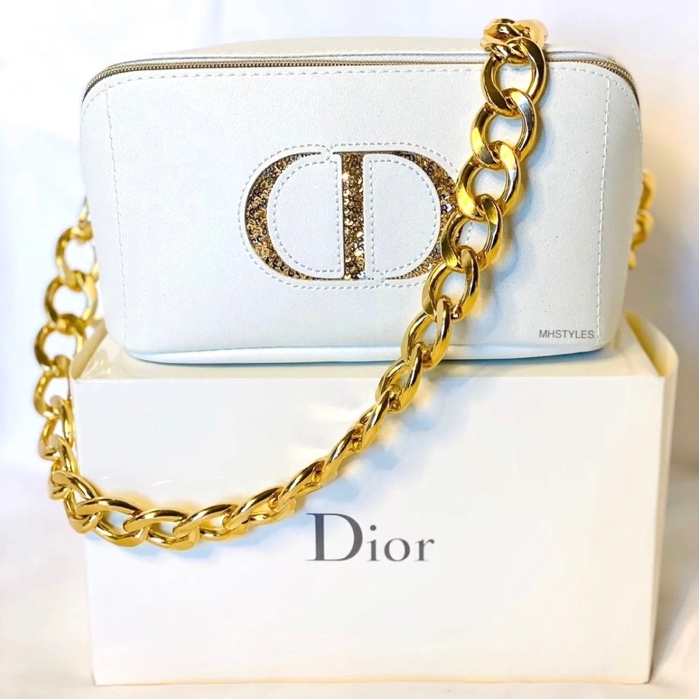 ⭐️ Christian Dior Cosmetic Bag, Makeup bag to Shoulder bag ⭐️